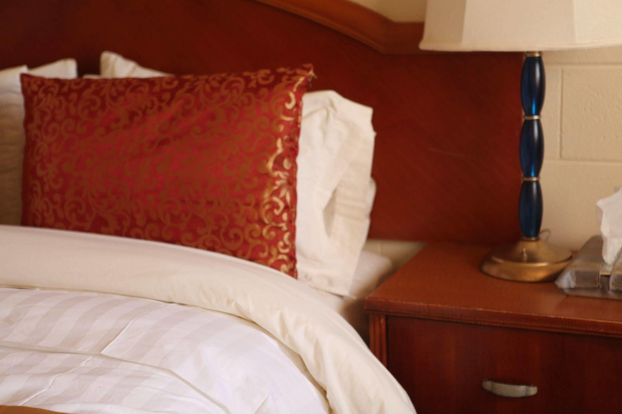 Arcadia Hotel Gering Extérieur photo